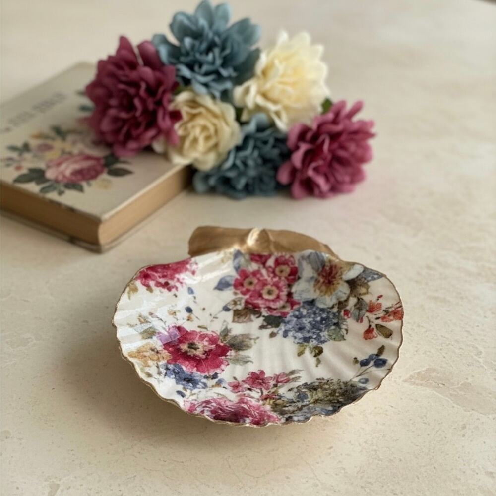 Vintage Garden Floral Scallop Shell Trinket Dish, Jewelry Holder